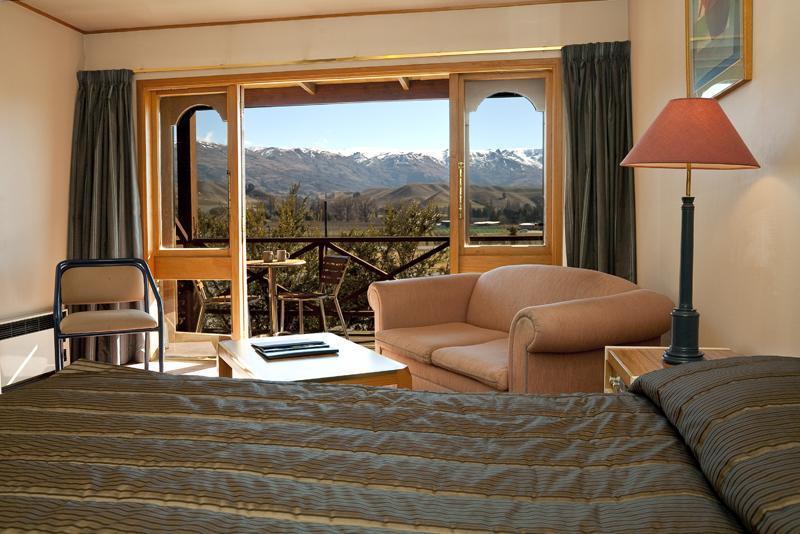 The Harvest Hotel Cromwell Esterno foto