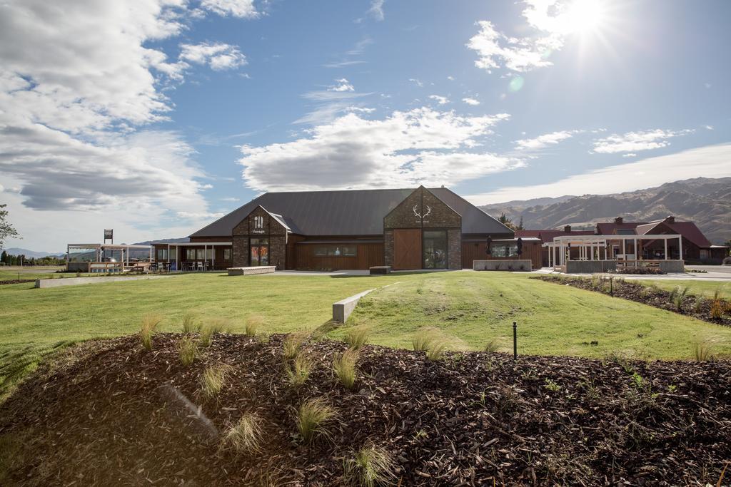The Harvest Hotel Cromwell Esterno foto