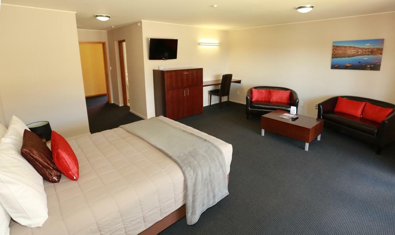 The Harvest Hotel Cromwell Esterno foto